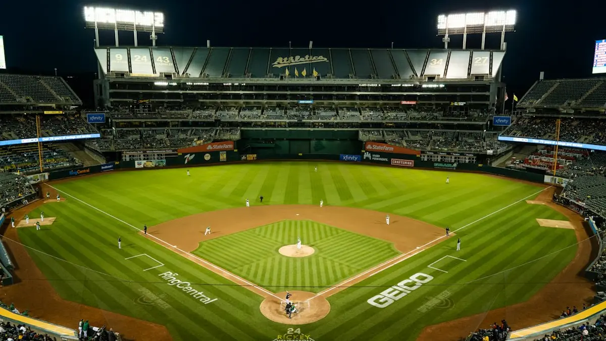 MLB Run Line vs Moneyline Which to Bet